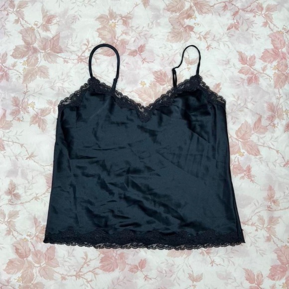 Victoria’s Secret cami - Picture 1 of 4